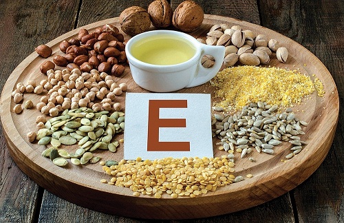 vitamin e co nhieu trong dau thuc vat, hat de, hanh nhan, ngo, bo dau phong…