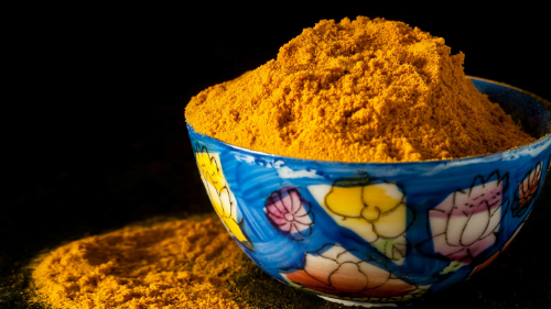 tinh chat curcumin trong nghe co nhieu tac dung voi suc khoe. anh: everydayhealth